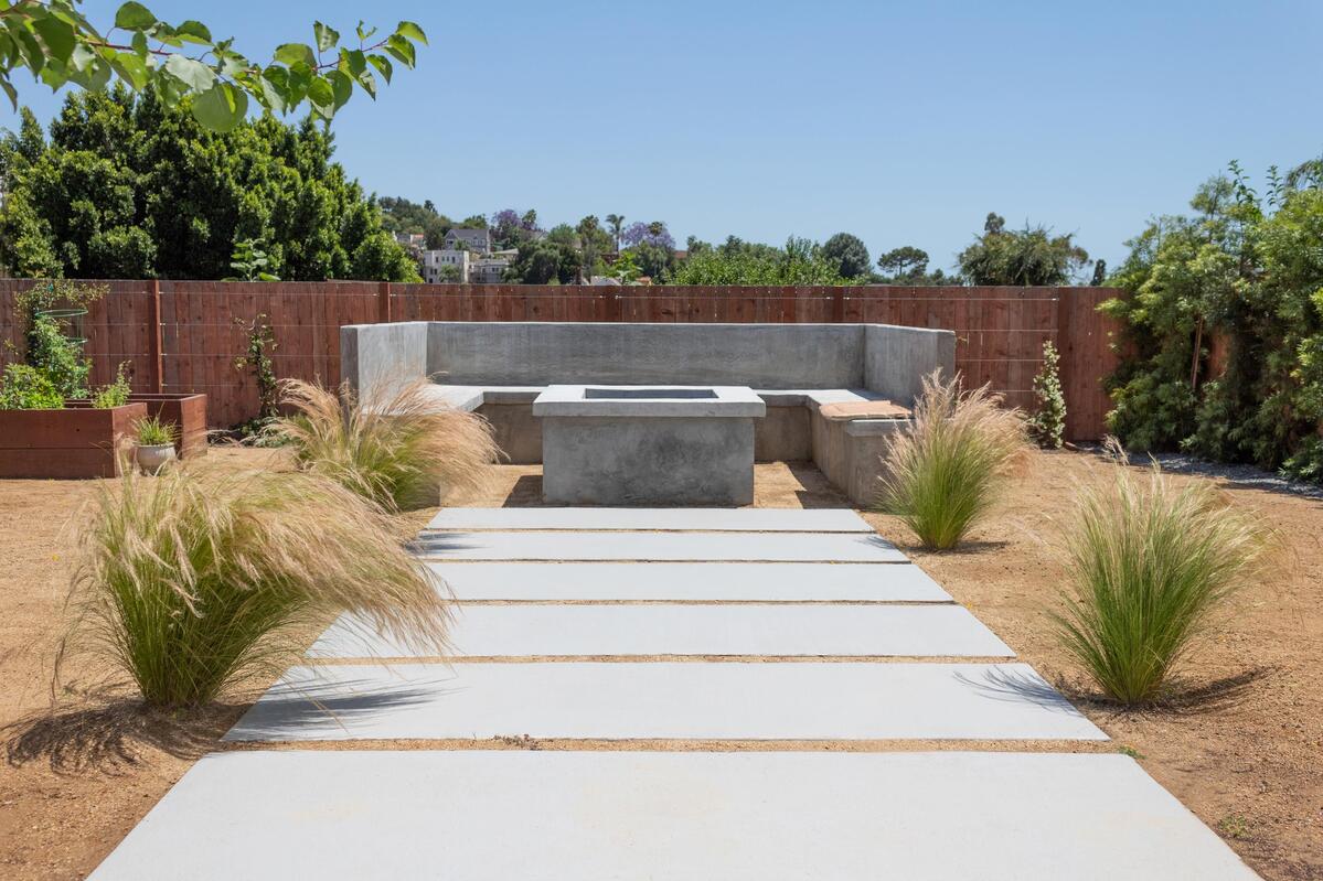 Custom Concrete Fire Pit & Patio Seating